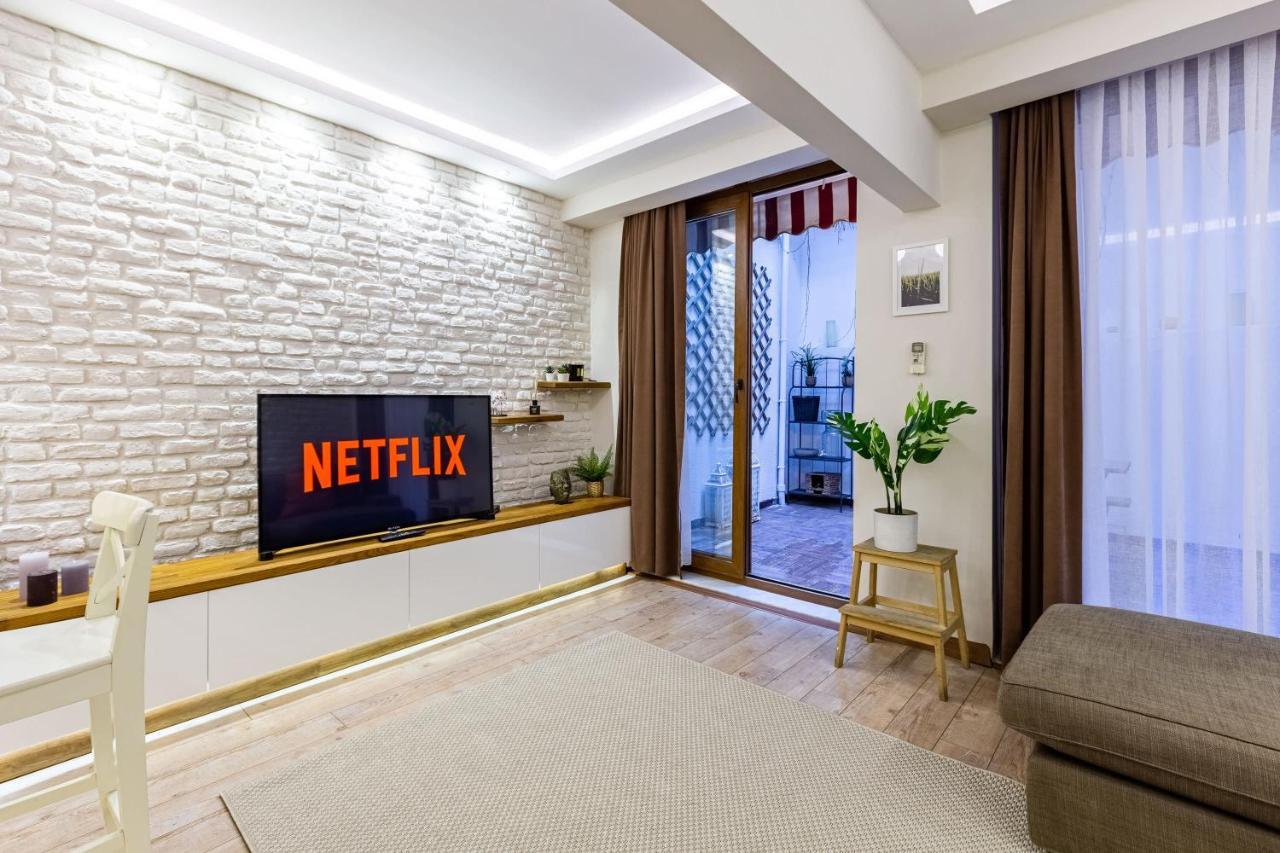 Appartement Missafir Exquisite Flat With Backyard And Excellent Location Near Trendy Attractions In Nisantasi, Sisli